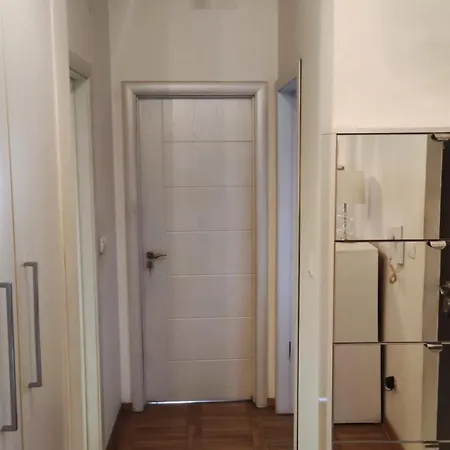 Ada Hill Apartment