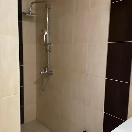Ada Hill Apartment *