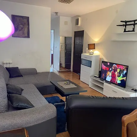 Apartment Ada Hill *