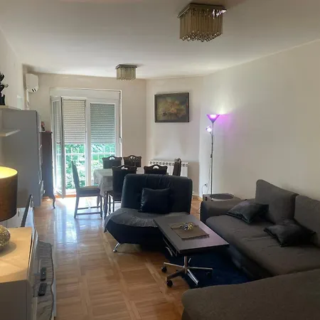 Ada Hill Apartment