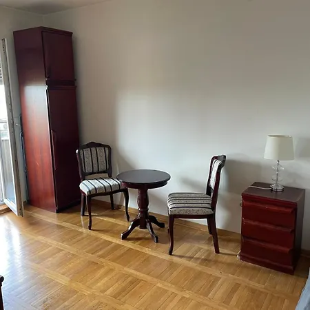 Ada Hill Apartment